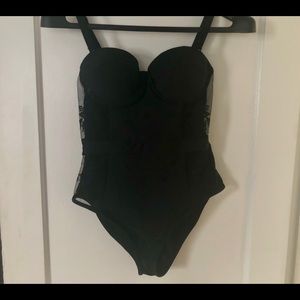 ⬇️!!!! Sexy One Piece Swimsuit, lace paneling!!